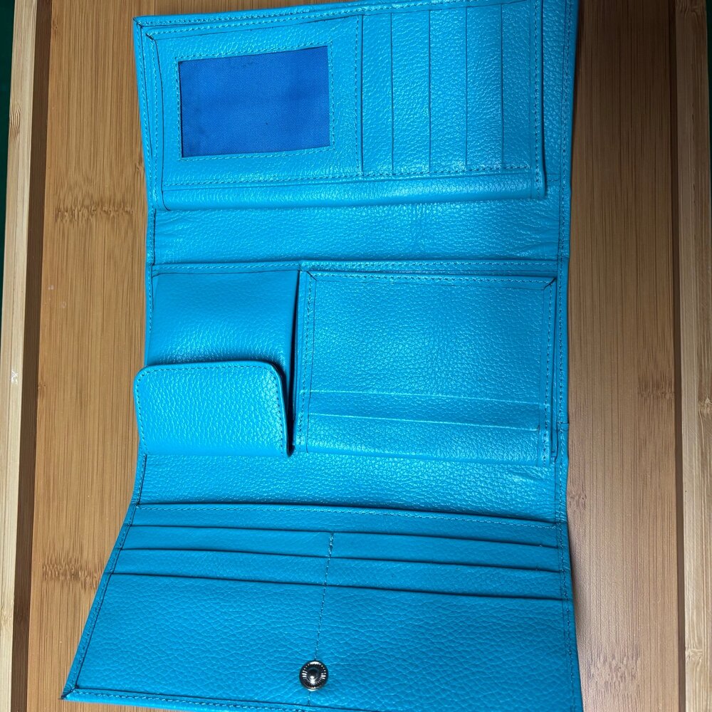 Like New Turquoise Pebble Woman’s Wallet - Picture 3 of 3